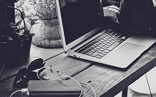 kaiyun体育综合-恩多比·恩乔引领南非队攻城拔寨，挑战世界冠军，恩多牧业官网