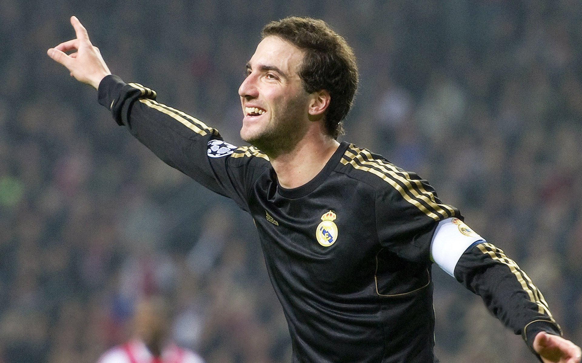 今日欧冠比赛盘口赔率综合预测推荐，今日欧冠最新战报